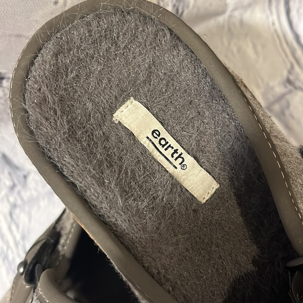 Grey wool Earth brand kalso clogs “dream Chinook”  size 6.5 NWOT - Picture 2 of 2